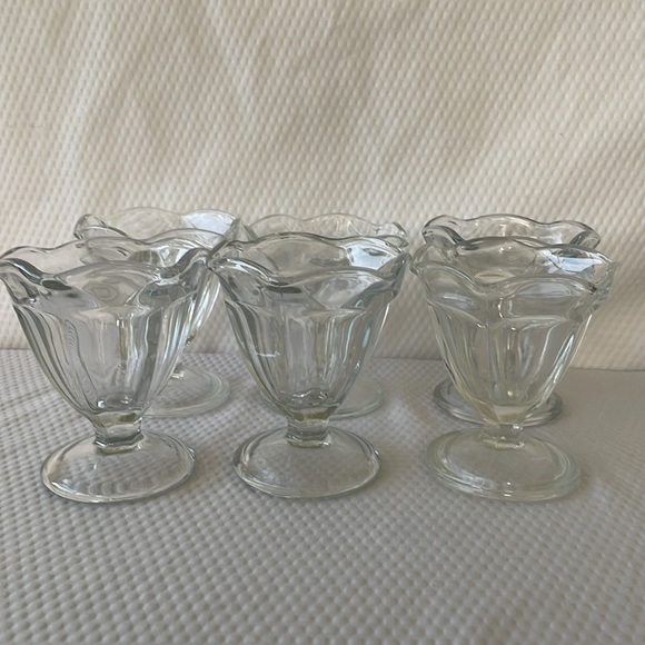 Vintage Anchor Hocking Dessert/Ice Cream Glasses. Set of Six. - Picture 2 of 6